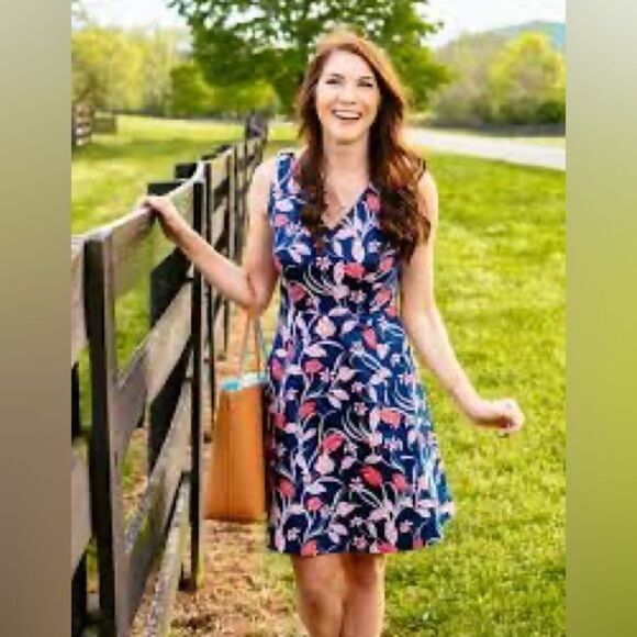 Draper James Love Circle Dress V-Neck A-line Navy Red and Pink Floral - Picture 4 of 16